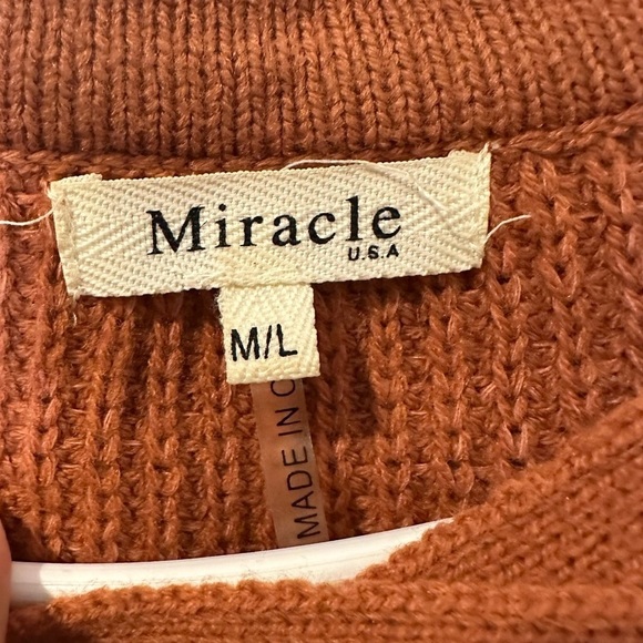 Miracle Women’s Brick Orange Criss Cross V-Neck Knit Sweater Size M/L - Picture 4 of 7